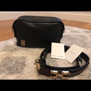 Marc Jacobs Squeeze Leather Crossbody Bag